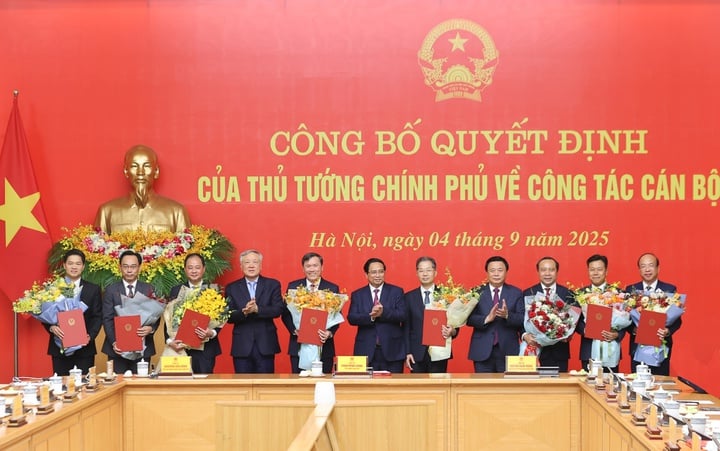 Thủ tướng trao quyết định bổ nhiệm Thứ trưởng Thường trực Bộ Khoa học và Công nghệ - Ảnh 2.