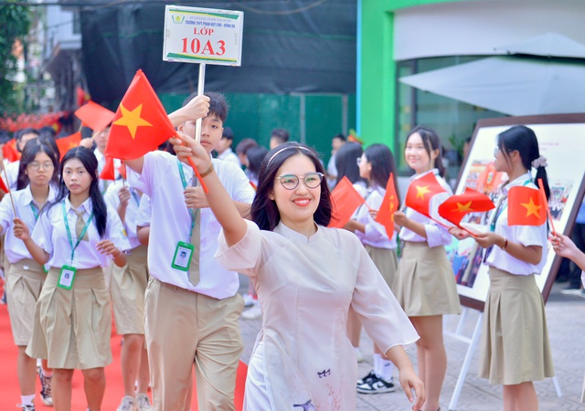 Tổng Bí thư Tô Lâm yêu cầu phổ cập giáo dục phổ thông 'càng sớm càng tốt'- Ảnh 2.