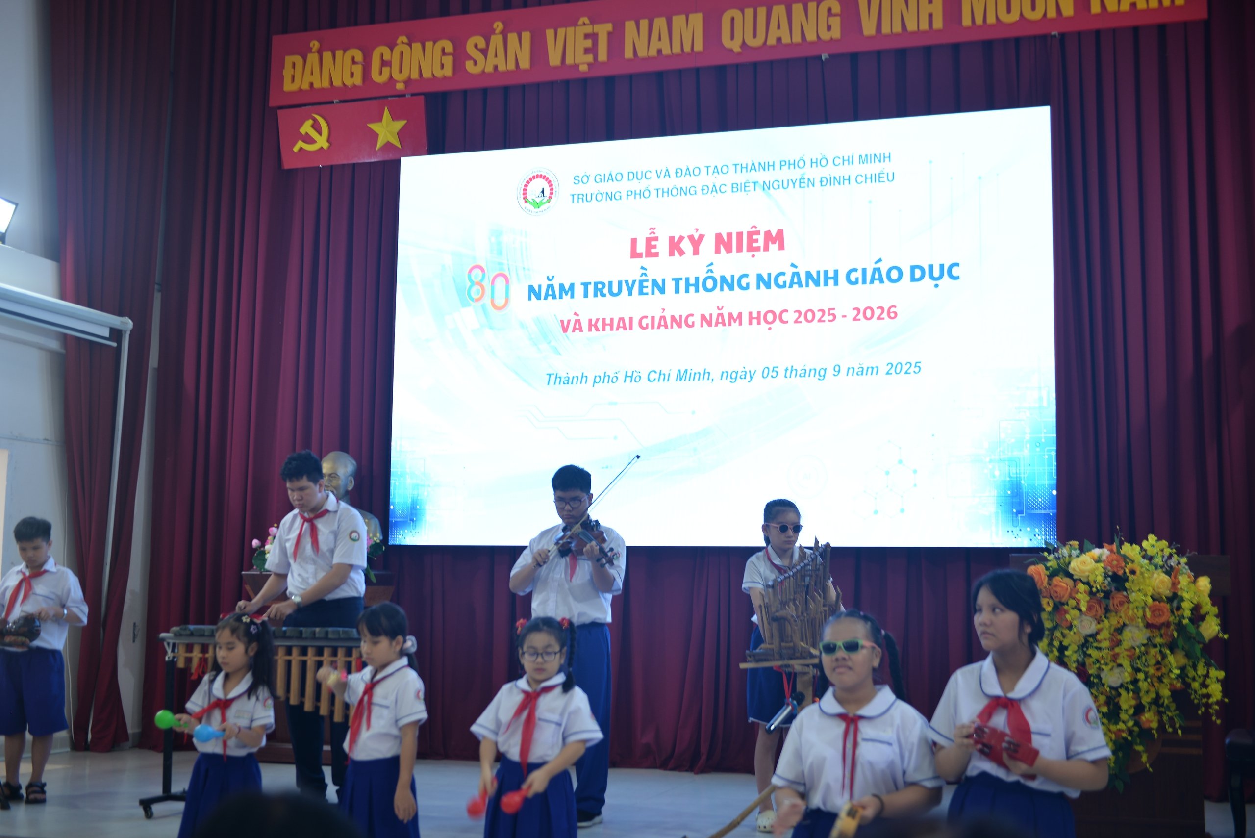 Lễ khai giảng xúc động tại trường khiếm thị Nguyễn Đình Chiểu- Ảnh 3.