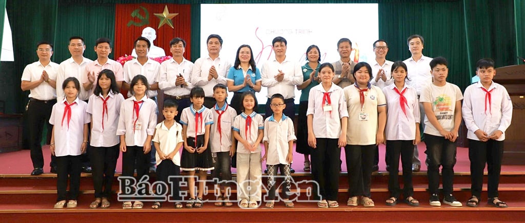 អង្គការ និងអាជីវកម្មឧបត្ថម្ភ បរិច្ចាគថវិកាដល់កម្មវិធី