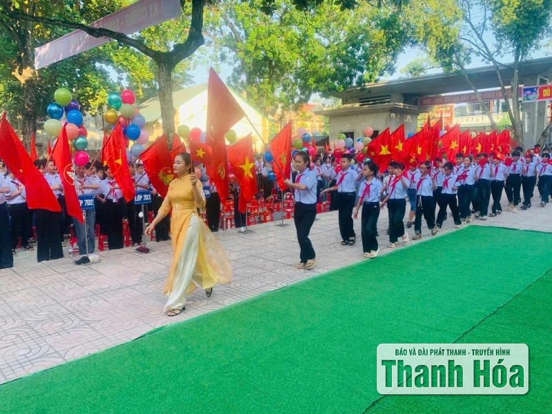 Schulen in der Provinz Thanh Hoa hielten feierlich „besondere“ Eröffnungszeremonien ab