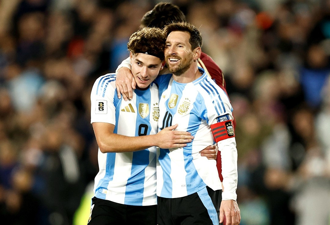 Messi błyszczy, Argentyna z łatwością wygrywa pamiętny mecz.