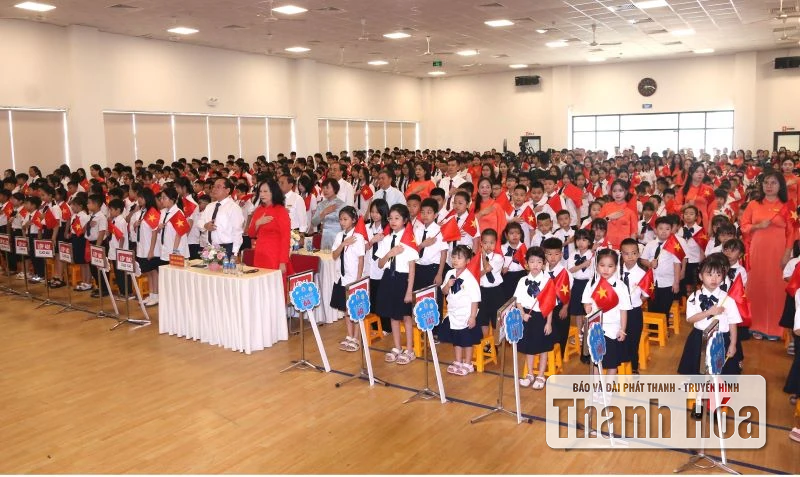 Schulen in der Provinz Thanh Hoa hielten feierlich „besondere“ Eröffnungszeremonien ab