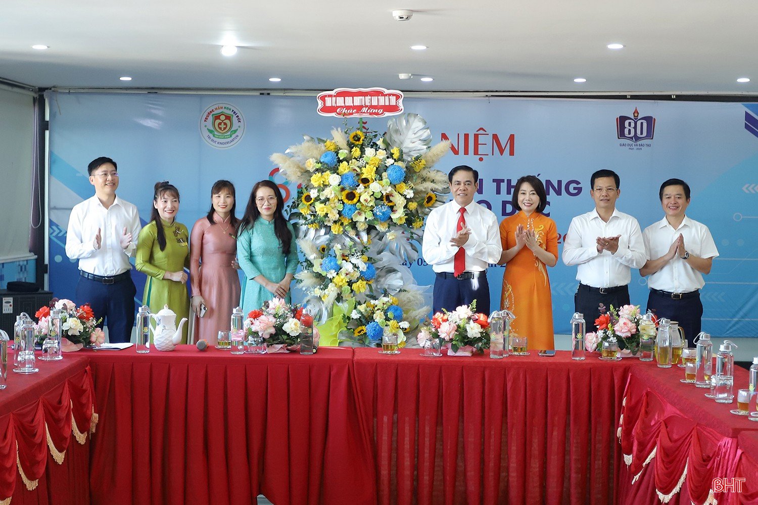 ... và Trường Mầm non Trí Đức.
