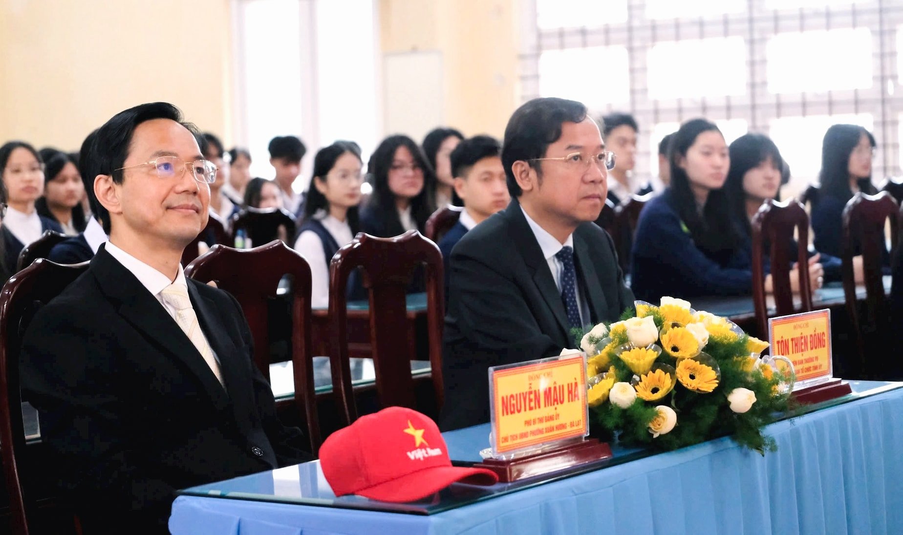 chu-tich-ubnd-phuong-xuan-huong-da-lat-nguyen-mau-ha-du-le-khai-giang-tai-truong-thpt-bui-thi-xuan(1).jpg