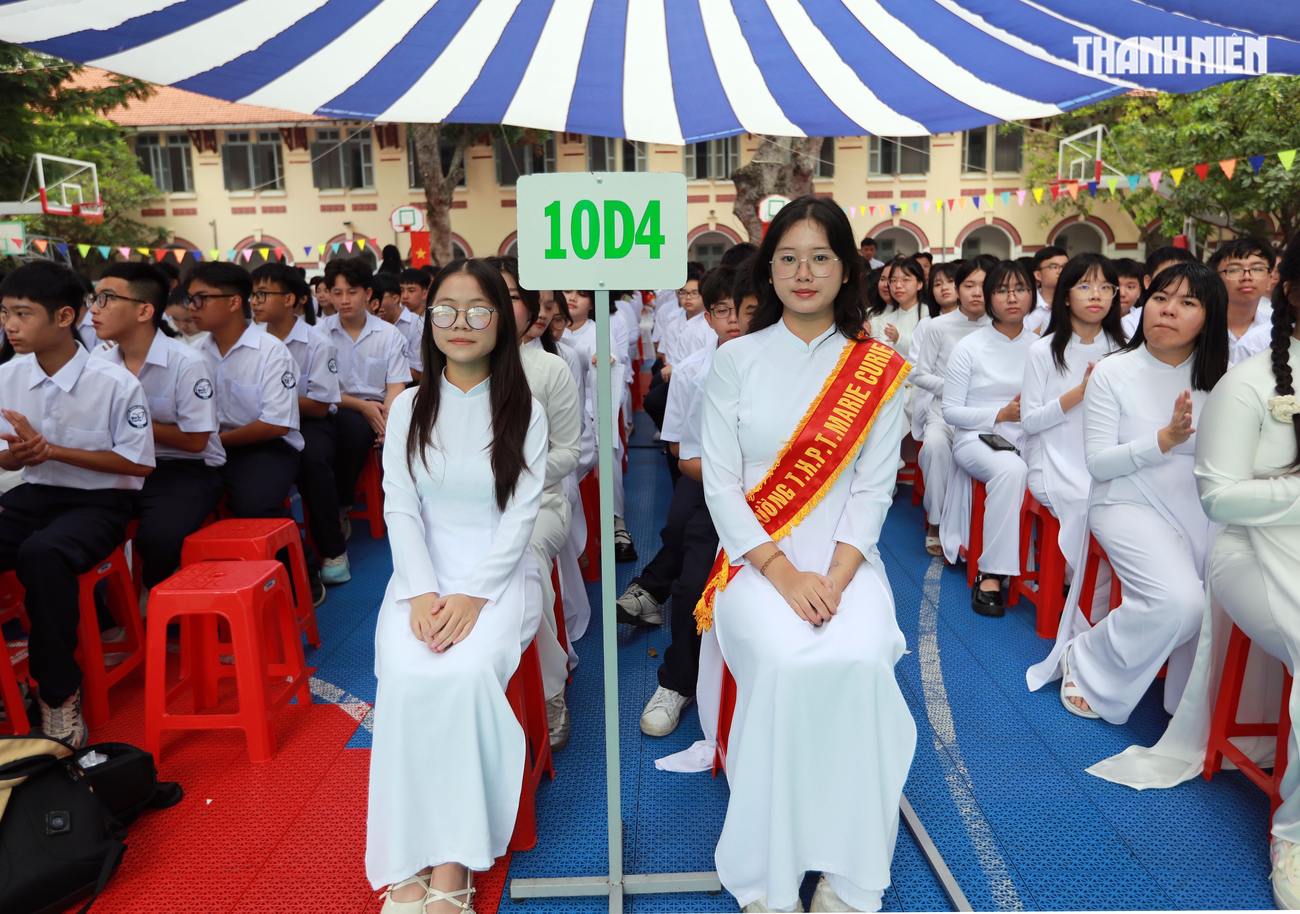 Nữ sinh trường THPT Marie Curie rạng ngời trong ngày khai giảng 107 năm lịch sử - Ảnh 1.
