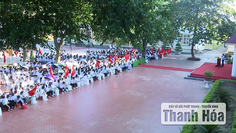 Schulen in der Provinz Thanh Hoa hielten feierlich „besondere“ Eröffnungszeremonien ab