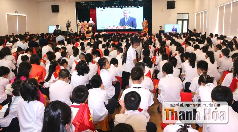 Schulen in der Provinz Thanh Hoa hielten feierlich „besondere“ Eröffnungszeremonien ab