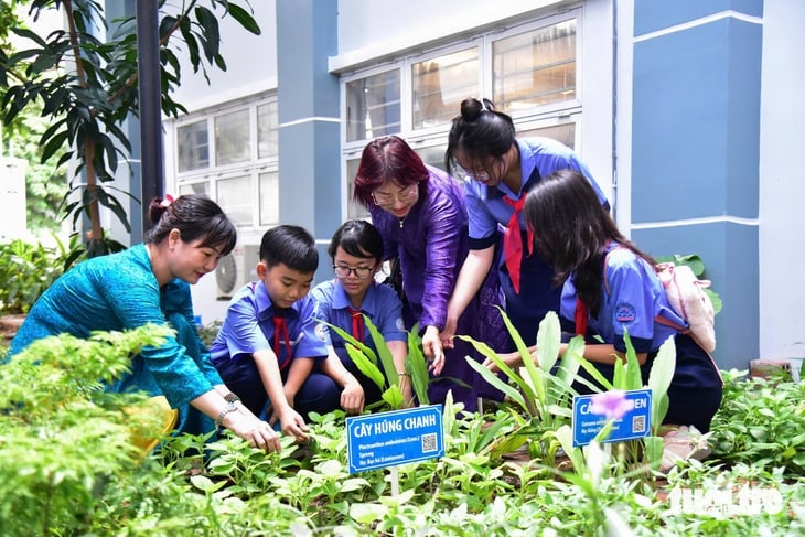 Không gian văn hóa độc đáo ở Trường Trần Huy Liệu - Ảnh 4.