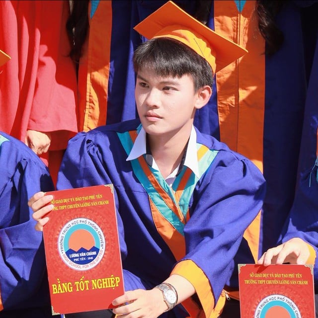 Các thủ khoa Trường ĐH Bách khoa TP.HCM cùng đạt điểm tuyệt đối môn toán - Ảnh 3.