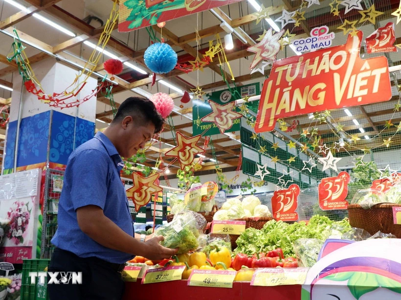 តាមដានយ៉ាងដិតដល់នូវការប្រែប្រួលតម្លៃ ជាពិសេសទំនិញ និងសេវាកម្មសំខាន់ៗ។