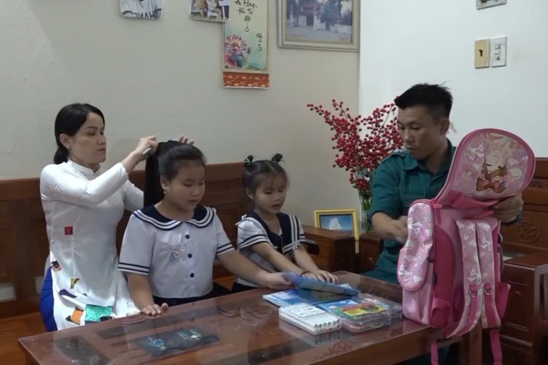 Không khí rộn ràng, hân hoan trong ngày khai giảng trên toàn quốc - 18