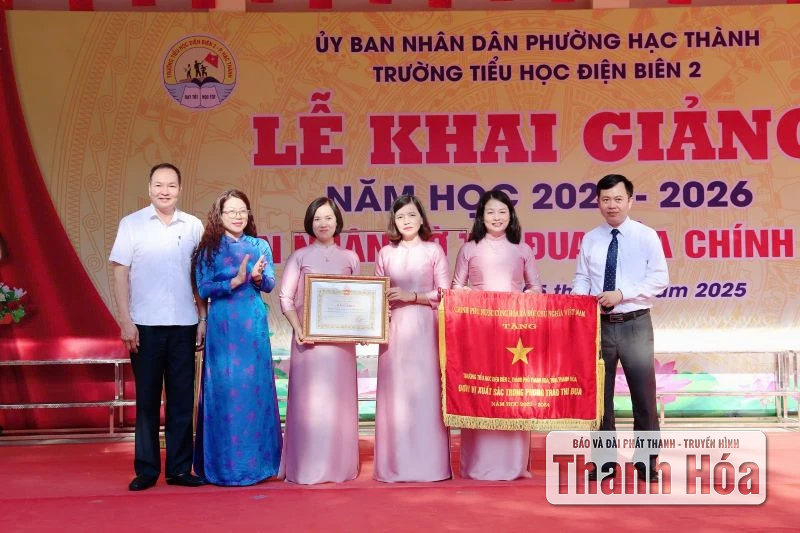 Schulen in der Provinz Thanh Hoa hielten feierlich „besondere“ Eröffnungszeremonien ab
