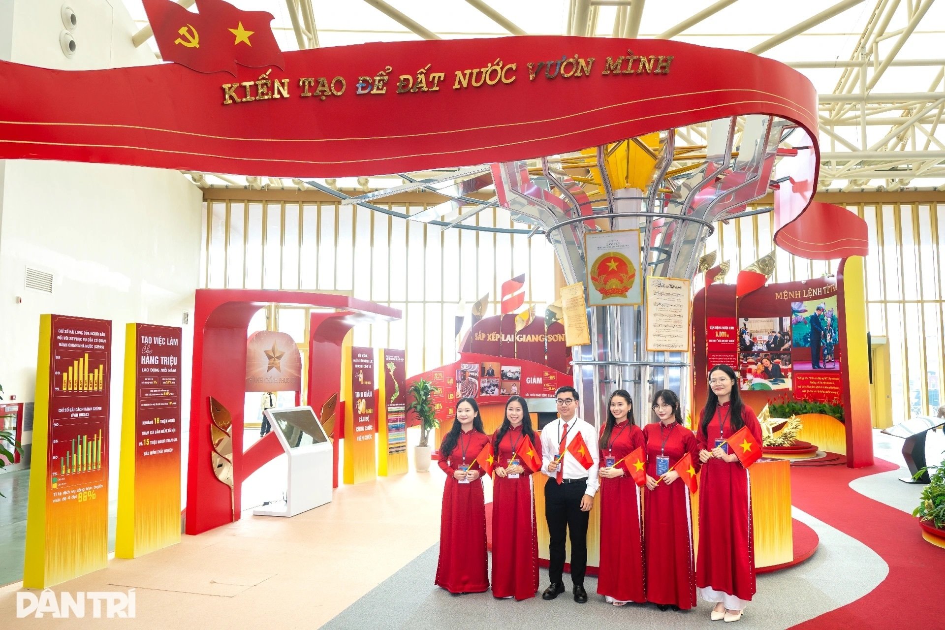 Các điểm check-in không thể bỏ lỡ tại triển lãm Thành tựu đất nước - 3