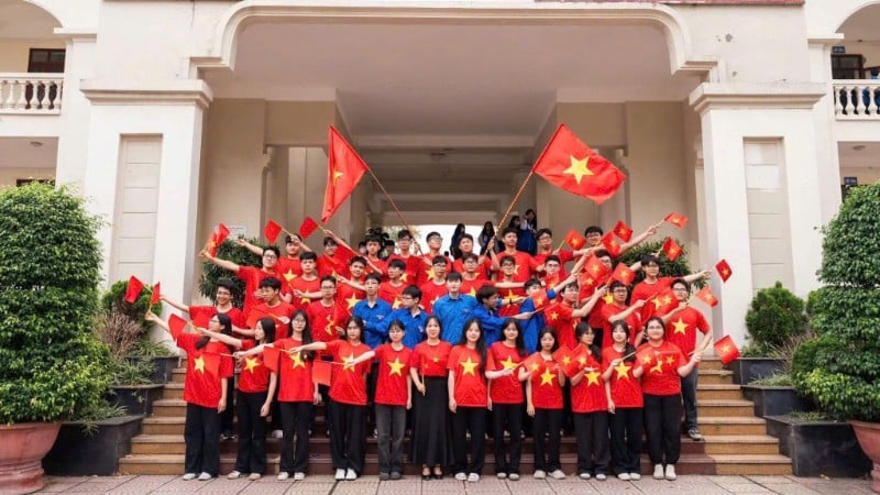 Học sinh Trường THPT Hàn Thuyên (phường Võ Cường, tỉnh Bắc Ninh) sẵn sàng bước vào năm học mới.