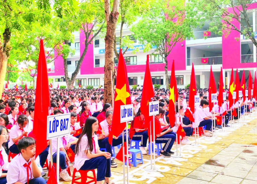 Sekolah Menengah Thach Ban (Distrik Long Bien) bersiap untuk tahun ajaran baru.
