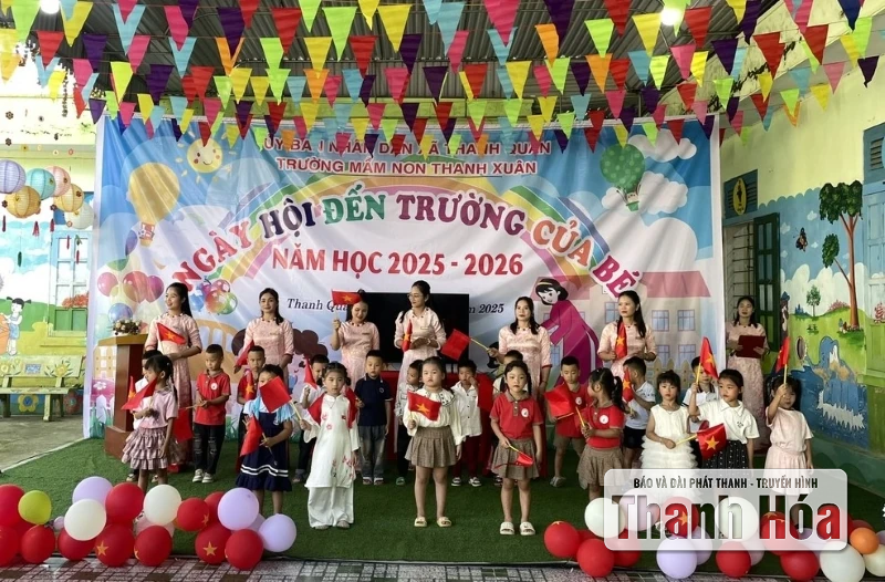 Schulen in der Provinz Thanh Hoa hielten feierlich „besondere“ Eröffnungszeremonien ab