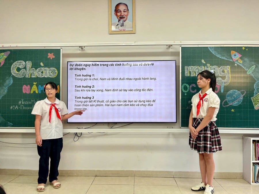 Học sinh thảo luận tình huống trong tiết học đầu tiên về phòng tránh tai nạn thương tích