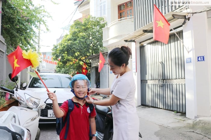 Theo chân học sinh lớp 1 dự Lễ khai giảng đặc biệt- Ảnh 8.