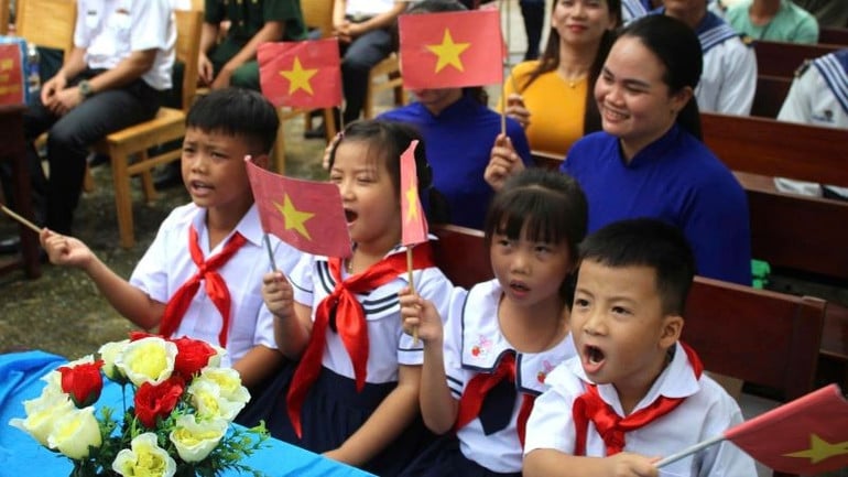 anh-mat-tre-tho-nam-hoc-moi.jpg