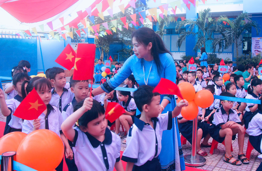 khai-giang-nam-hoc-moi-8.jpg
