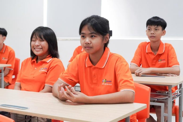 Không khí hân hoan khai giảng năm học mới lan tỏa khắp mọi miền Tổ quốc- Ảnh 12.