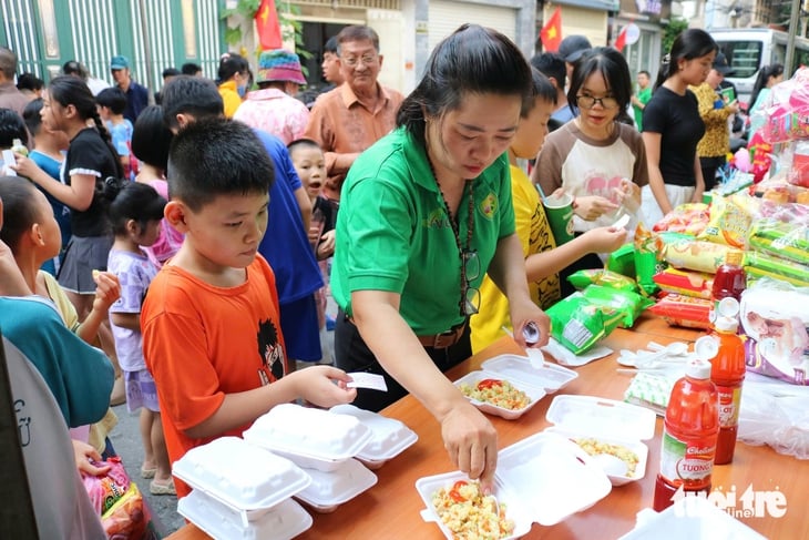 Lễ khai giảng buổi tối của lớp học đặc biệt - Ảnh 7.