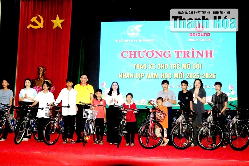 បរិច្ចាគអំណោយជាង 1,900 និងកង់ 246 ដល់កុមារកំព្រានៅដើមឆ្នាំសិក្សា
