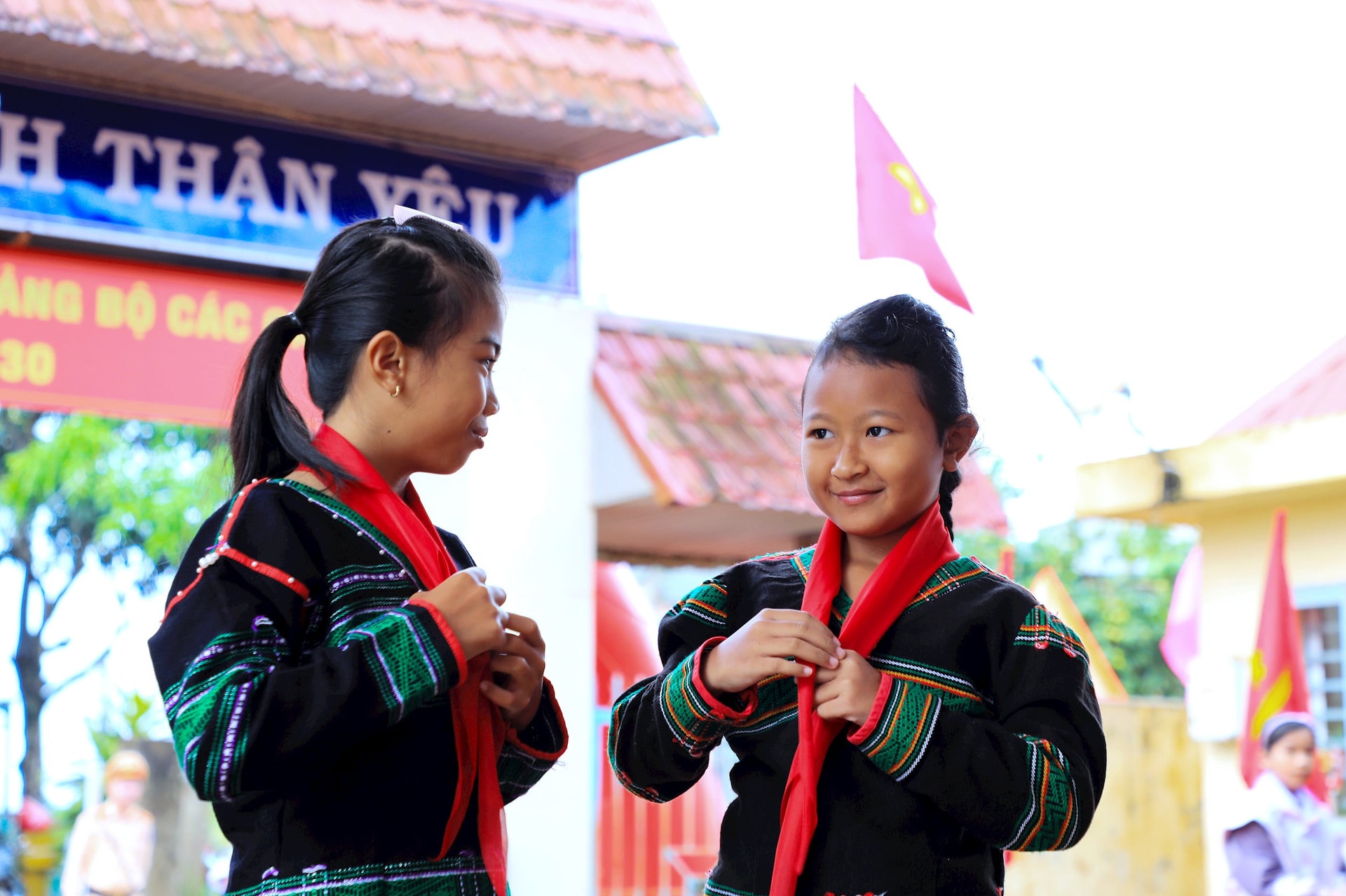 សិស្សសាលាបឋមសិក្សា Nguyen Van Troi រៀបចំកន្សែង