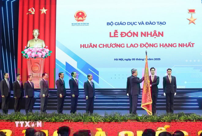 Tổng Bí thư Tô Lâm: Không áp đặt những chuẩn mực cũ cho nền giáo dục hiện đại- Ảnh 4.
