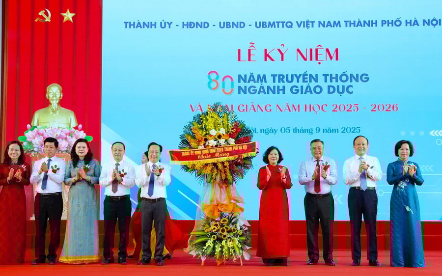 khai-giang-ha-noi.jpg