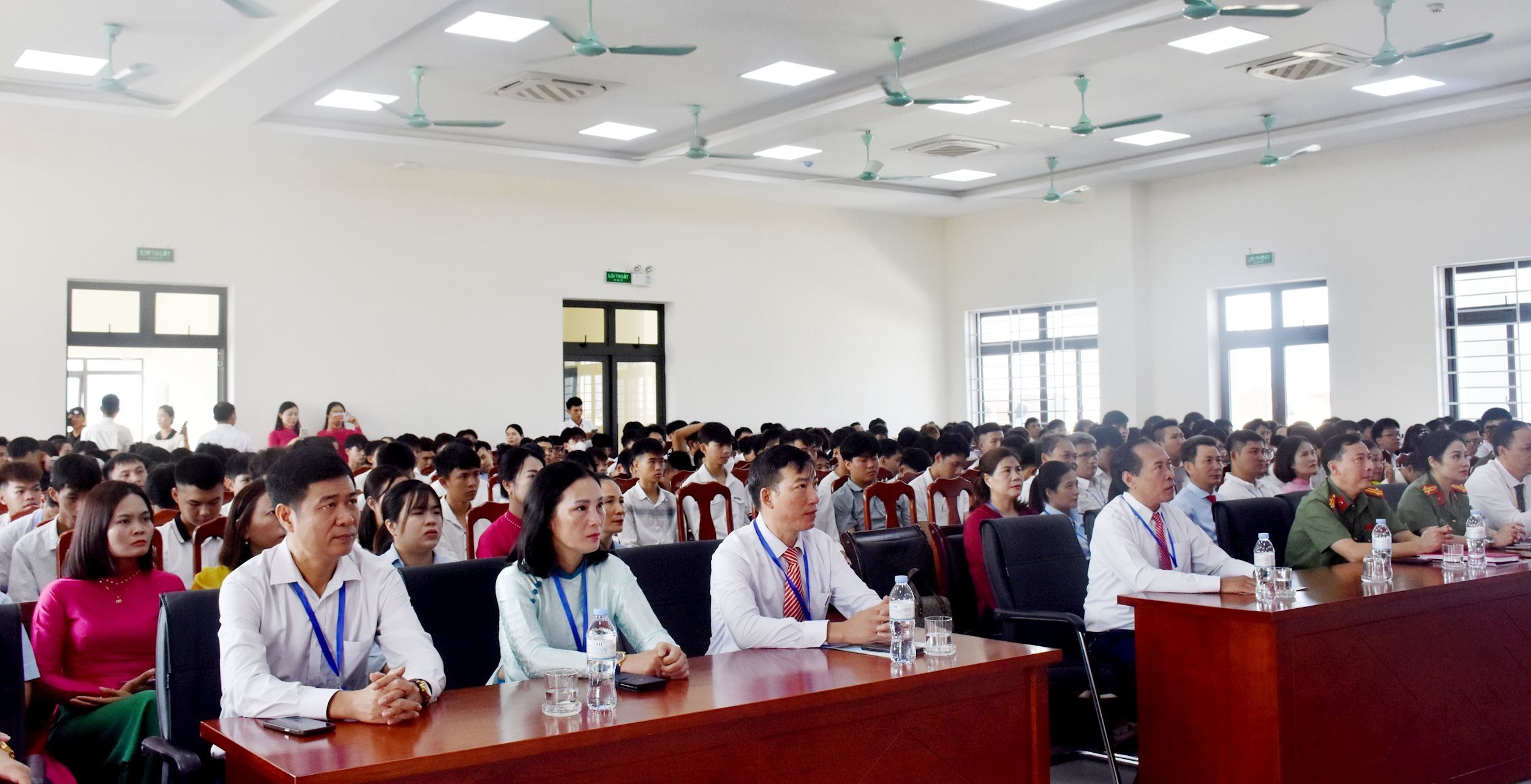  Đại biểu