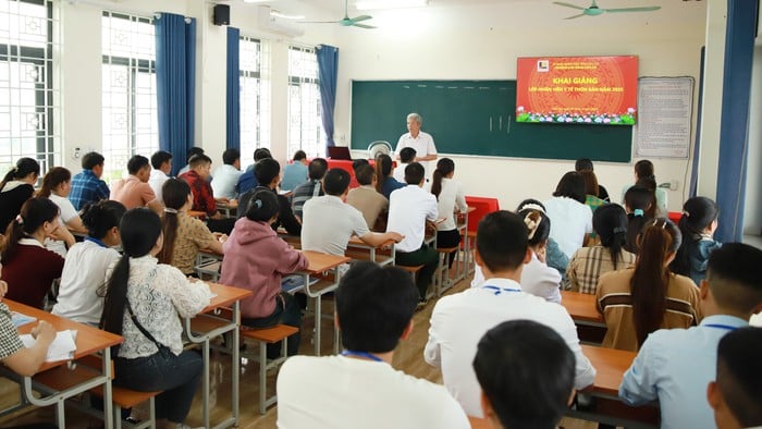 Mở lớp đào tạo nhân viên y tế thôn bản cho 60 học viên- Ảnh 1.