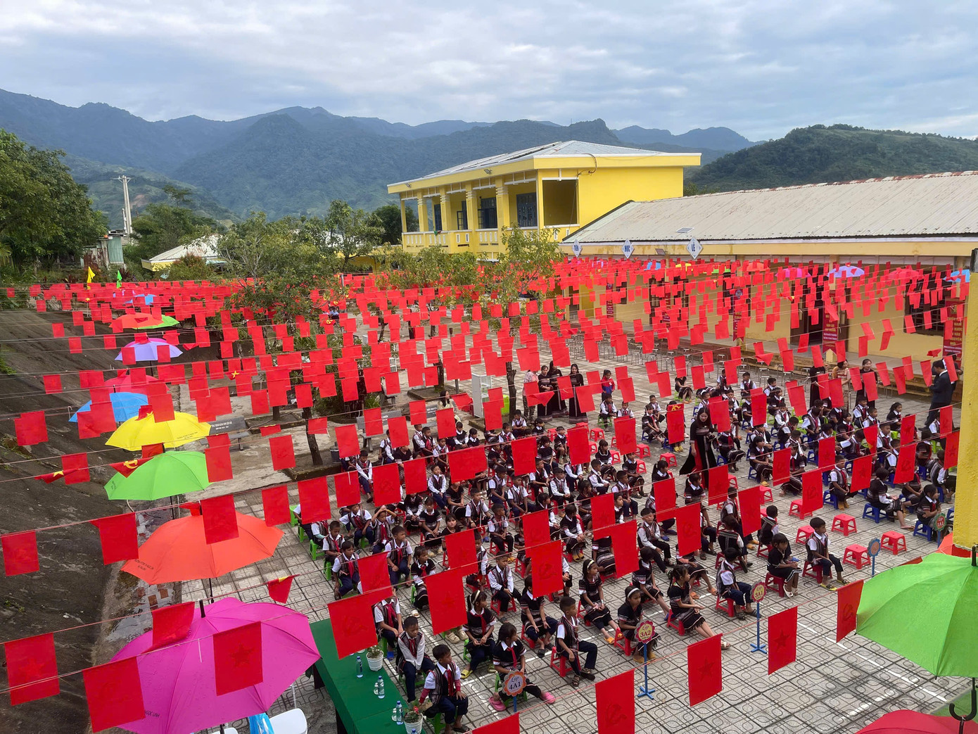 khai-giang-o-diem-truong-mien-nui-da-nang.jpg