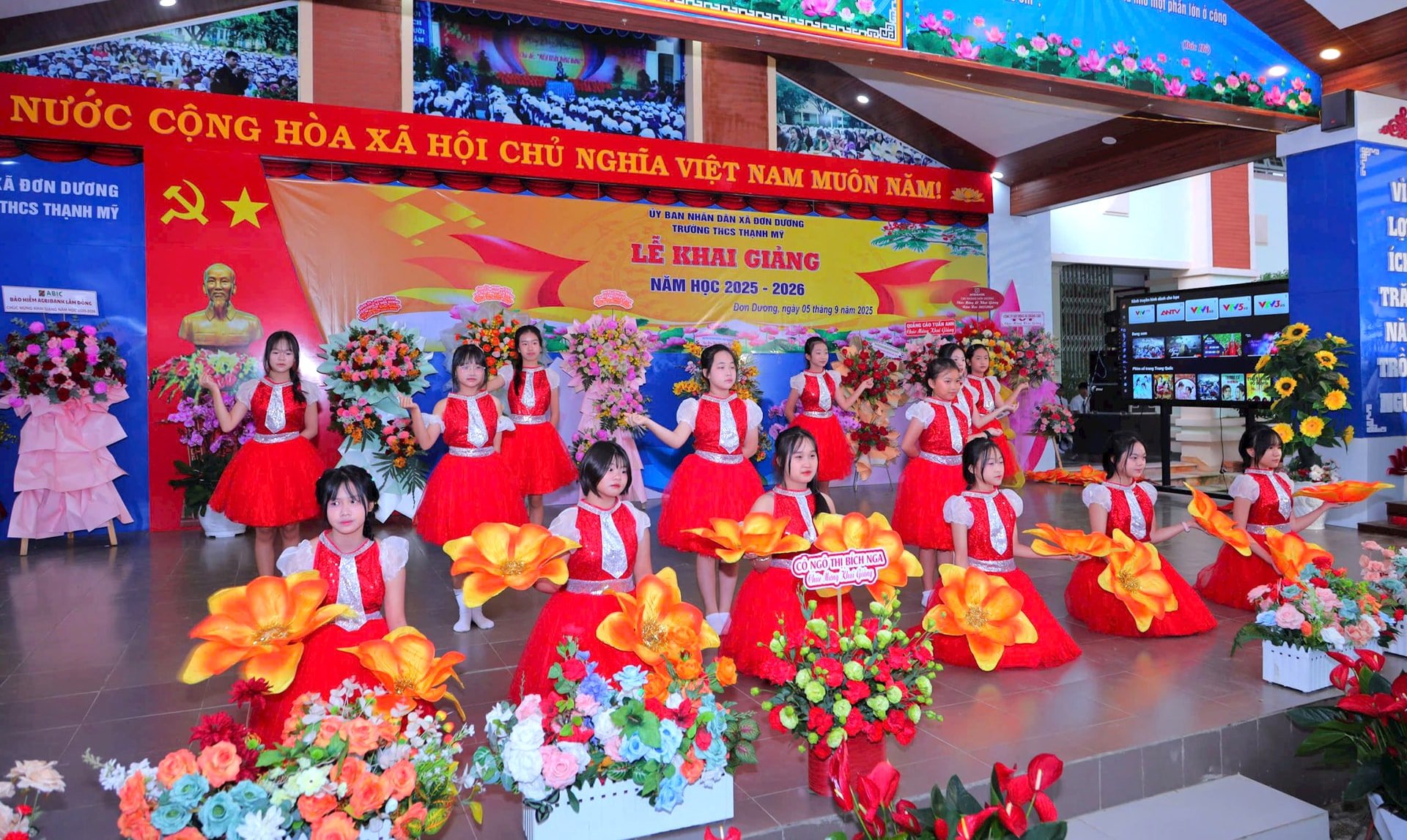 វ៉ាល់(1).jpg