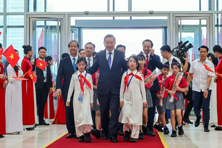 Lễ khai giảng đặc biệt của 1,6 triệu thầy, cô và gần 26 triệu học sinh, sinh viên