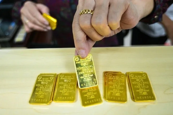 Thủ tướng yêu cầu không để tình trạng thao túng thị trường vàng.