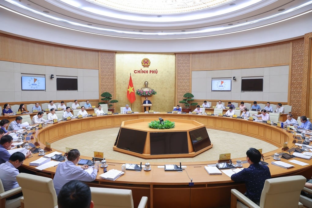 Thủ tướng: Giá vàng biến động, không để găm hàng, thao túng thị trường - 1