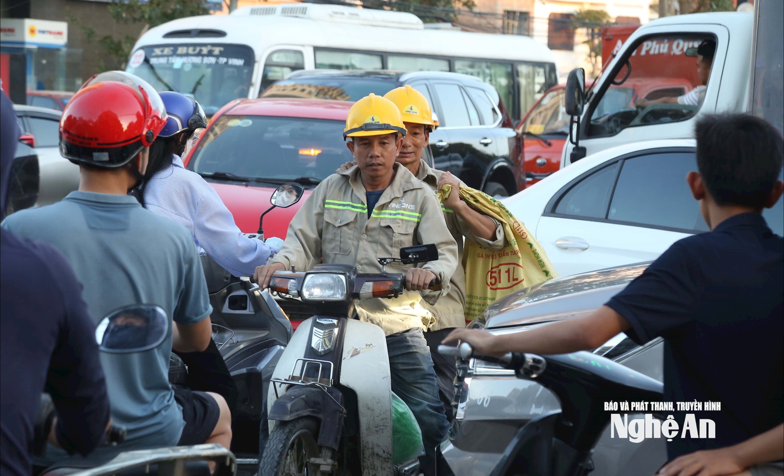 កែវស្រា (3)