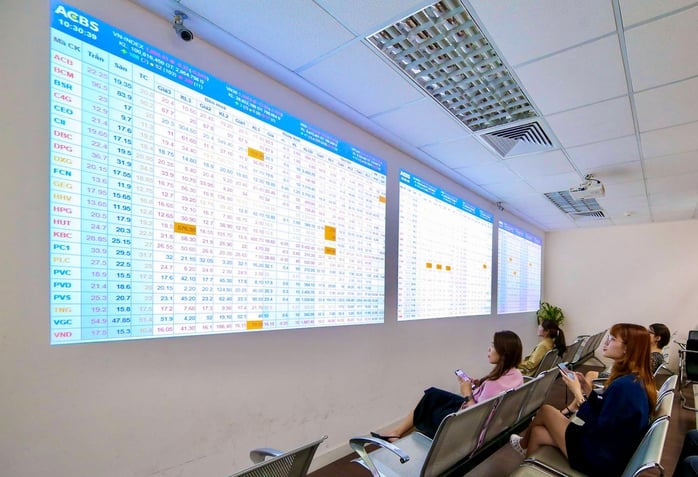 Cơ hội hút vốn ngọai từ chứng khoán Việt Nam: Triển vọng tăng trưởng mạnh mẽ - Ảnh 2.