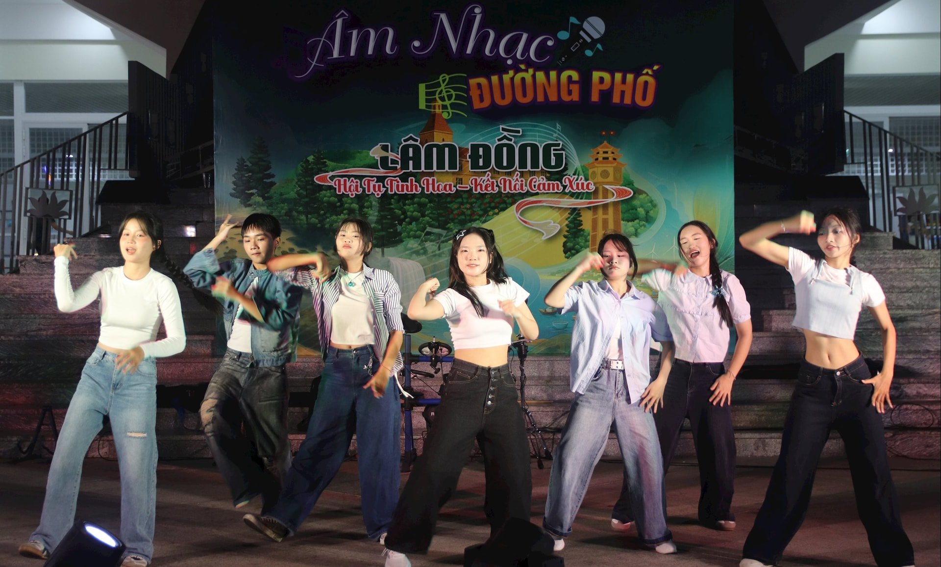 Sôi động với âm nhạc đường phố