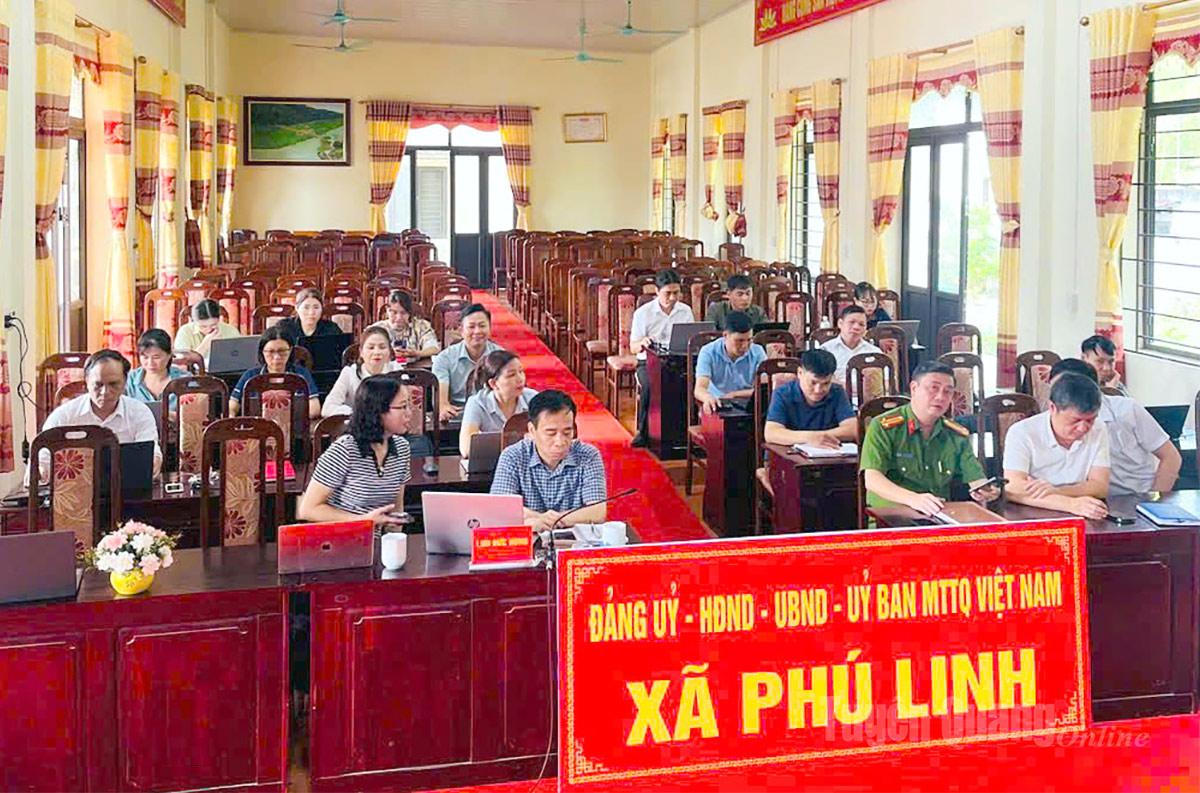 សិក្ខាកាមចូលរួមវគ្គបណ្តុះបណ្តាលនៅស្ពានឃុំ Phu Linh។