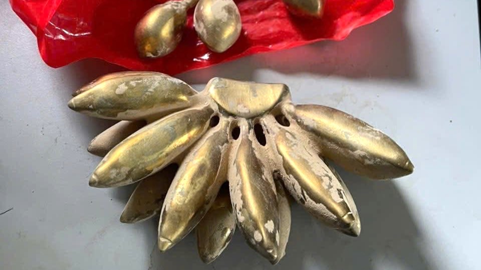 Nhanh chóng bắt giữ nhóm đối tượng lừa đảo bán đồ cổ