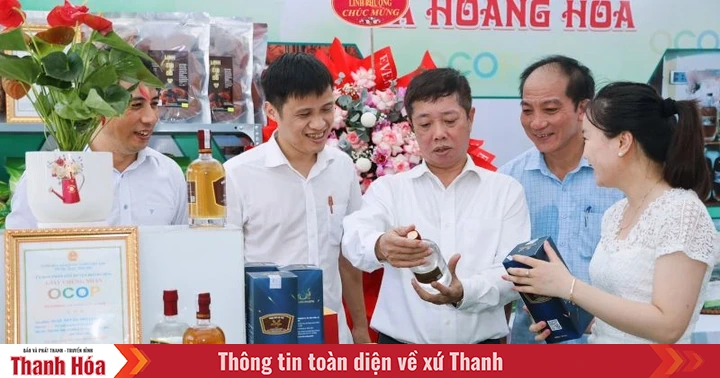Khai mạc phiên chợ giới thiệu nông sản thực phẩm an toàn năm 2025 tại xã Hoằng Hóa