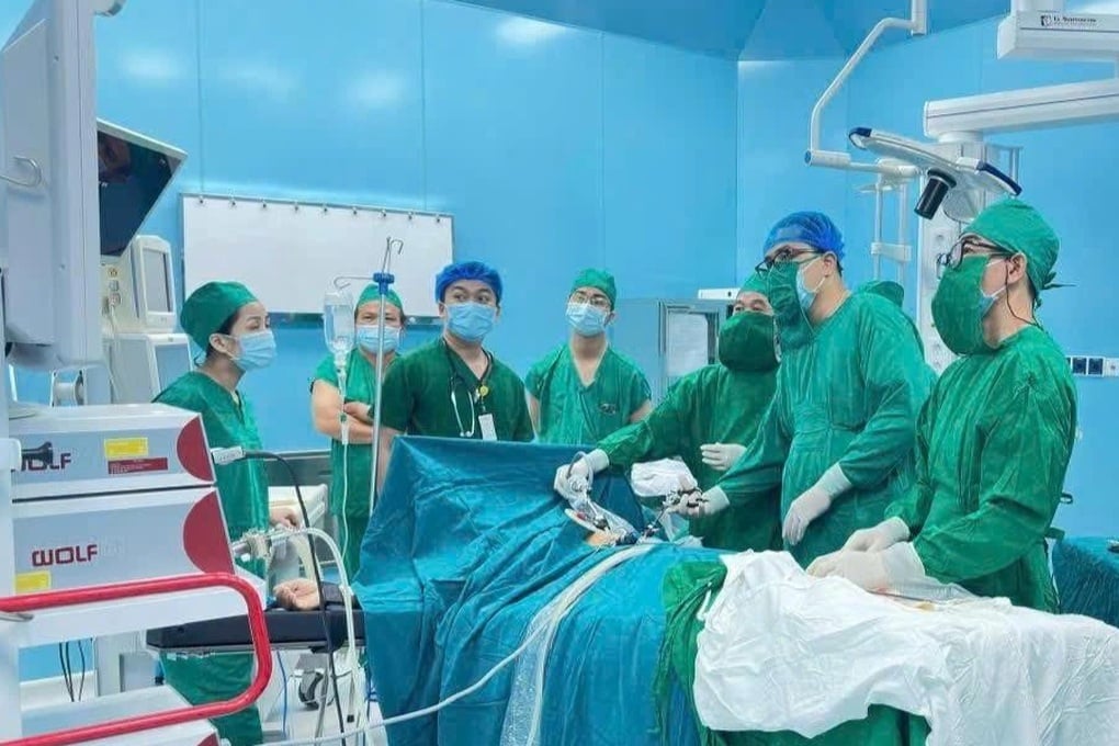 Lần đầu tiên mổ nội soi cấp cứu thành công tại Côn Đảo - 1
