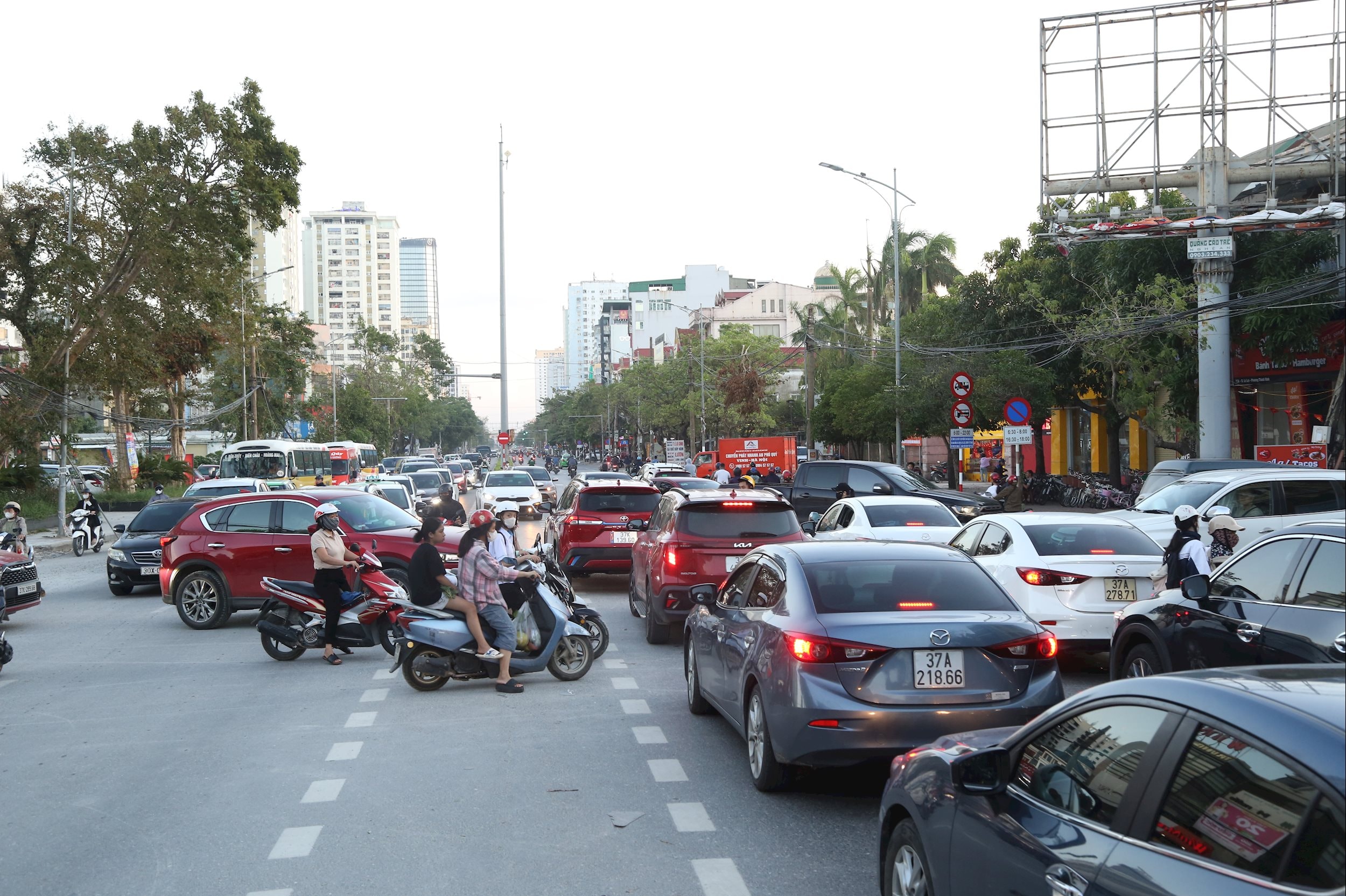 កែវស្រា (8)