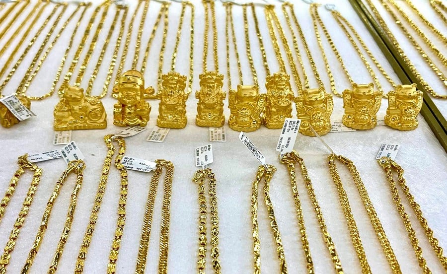 Giá vàng trong nước tiếp tục tăng mạnh trong phiên giao dịch cuối tuần. Ảnh: P.V