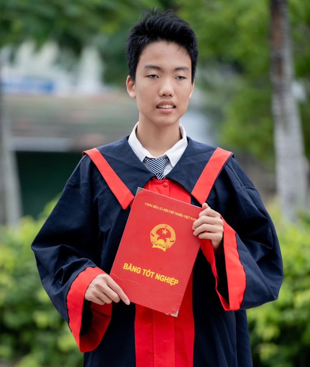 4 thủ khoa ĐH Bách khoa TPHCM chia sẻ cách đạt điểm tuyệt đối - 2