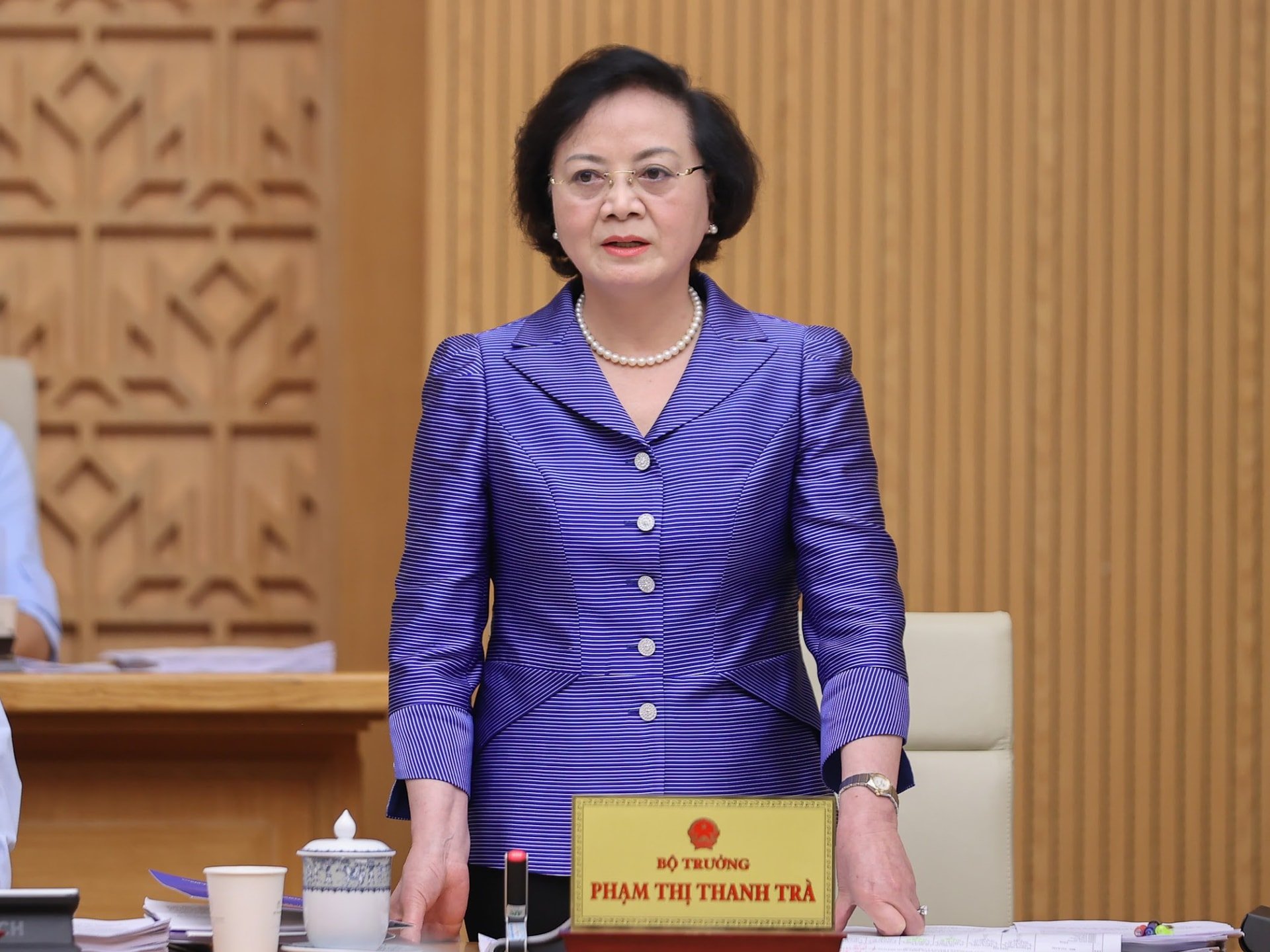 Bộ trưởng Bộ Nội vụ nói về cải cách tiền lương, điều chỉnh phụ cấp, khung vị trí việc làm...- Ảnh 1.