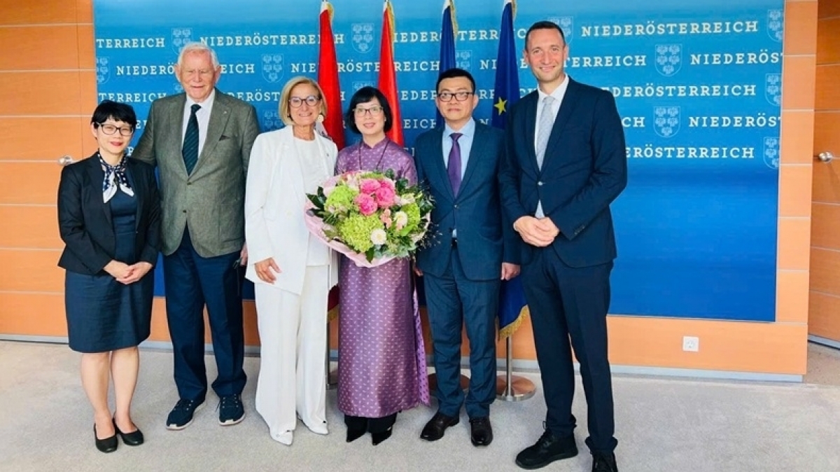 Thúc đẩy đối tác tin cậy, kết nghĩa thực chất với Bang Hạ Áo